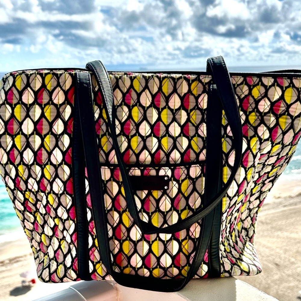 VERA BRADLEY Stylish Multicolor Tote Bag